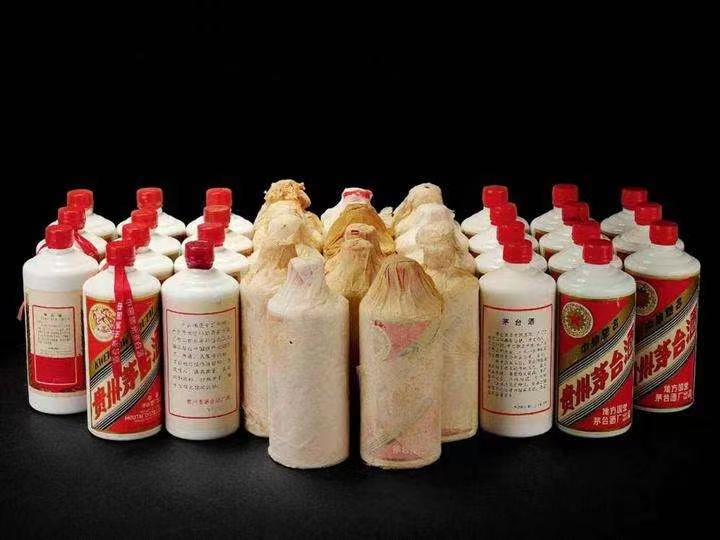 珠山日照岚山回收酒价格哪里回收(附近上门回收茅台酒）?